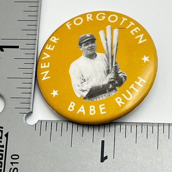 Vintage Babe Ruth Pinback "Never Forgotten" Button Baseball Icon Pin - Picture 3 of 5